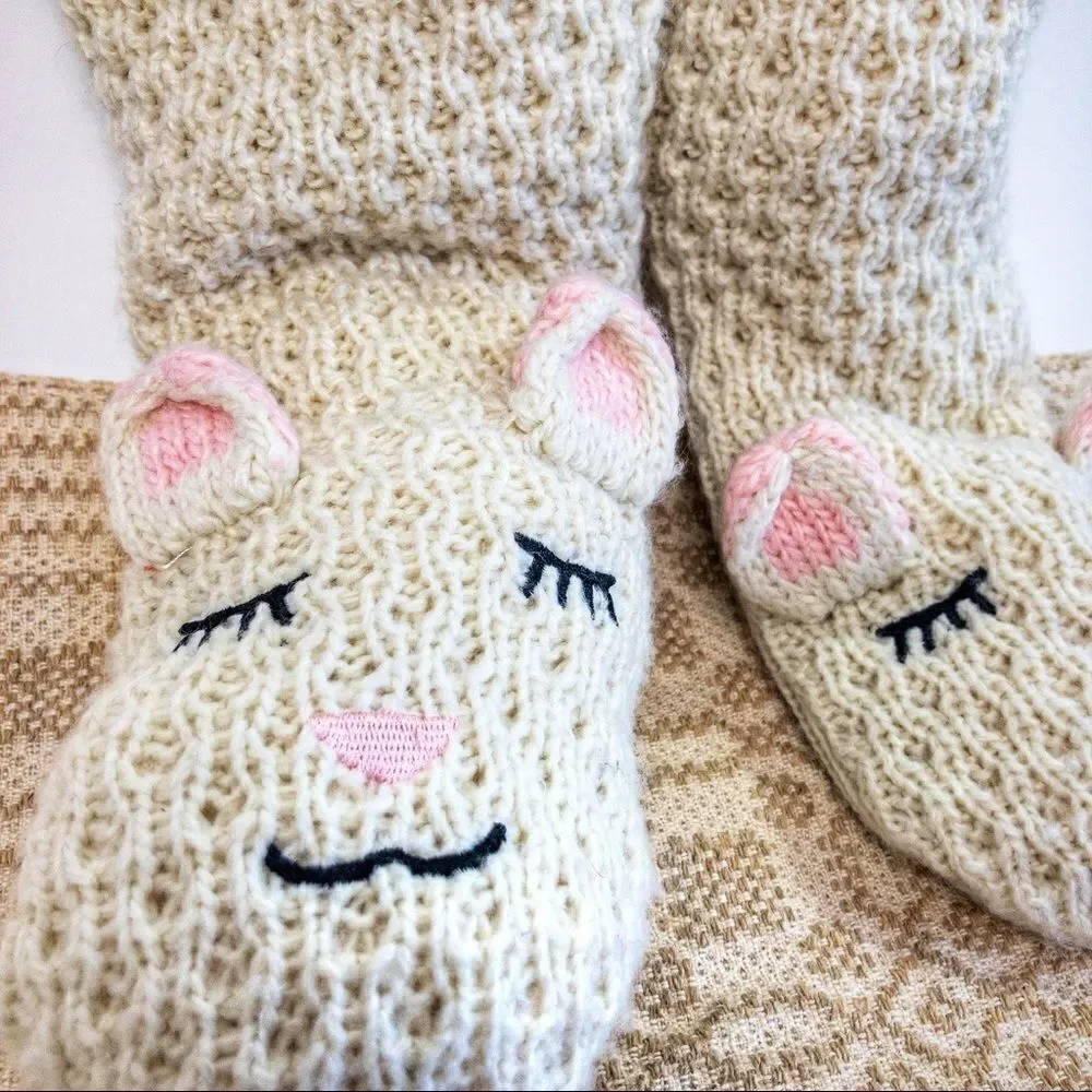 Sleepy Sheep Slipper Socks NWOT